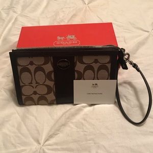 Coach Accordion Zip Around Wallet Clutch.